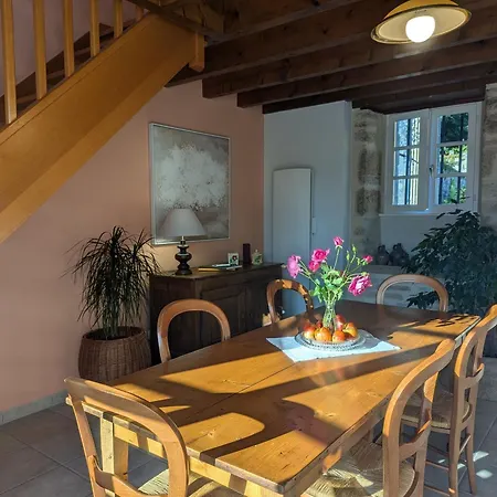 Maison Charmante A Avec Wi-fi Et Parking - Fr-1-611-43 Ferienhaus *
